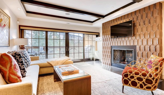 DIRECT MOUNTAIN VIEW/WALKING DISTANCE TO LIFTS/CONTEMPORARY License# 011090