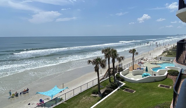 Direct Oceanfront 3BR/3BA Incredible Views & Condo!