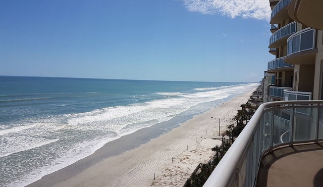 Direct Ocean Front Luxury Condo. 3Bed/3Bath.Awesome Views of the entire Beach .
