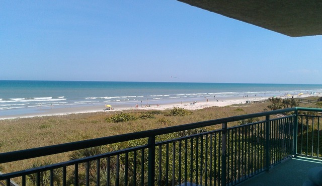 Direct Ocean 3 bed, 3 1/2 bath