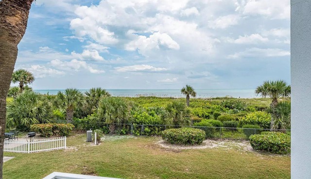 Direct Ocean Front Condo w Big Beach Views/Heated Pool/Hot Tub/VeryPrivateBeach