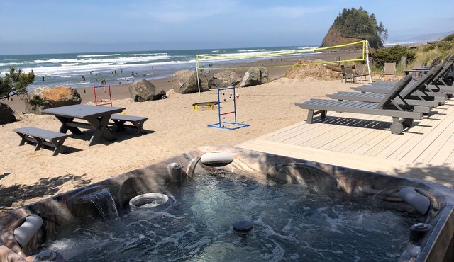 Direct Ocean Front!- 6 bed, 4 bath. Hot tub , Views, pet-friendly