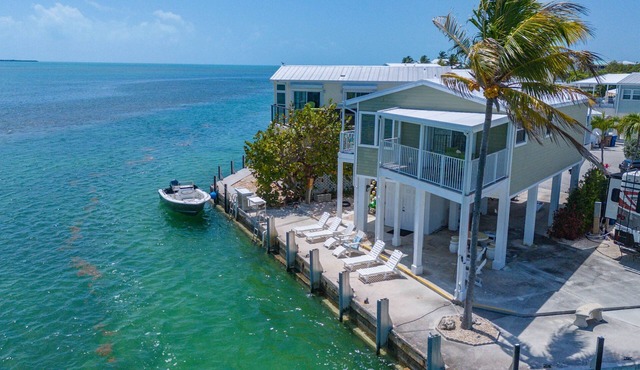 Direct Oceanfront Cudjoe Key Escape 56' Dock, Ocean Views, Kayaks, Bikes & Pool