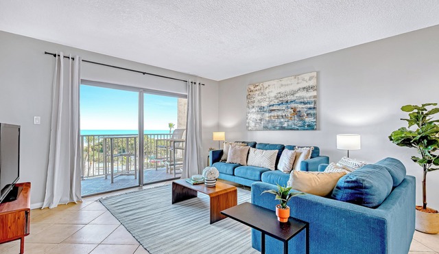 Direct Oceanfront Condo | Perfect for Families W/Heated Pool & Stunning Views! 🏖️