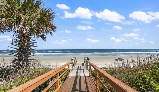 Direct Oceanfront Massive Home
