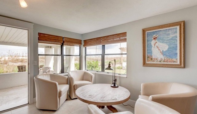 💲 DIRECT OCEANFRONT COTTAGE 💲 Best Section of Beach - Steps to Beach -Walk to Restaurants