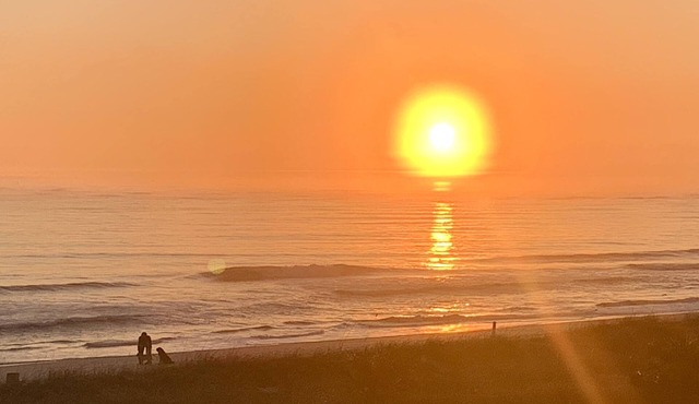 DIRECT Oceanfront, 2BR/2BA w/Panoramic Views! 7 mins to downtown St. Augustine!