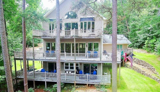 Direct on Hartwell, Private Boat Dock, Near Boat Launch