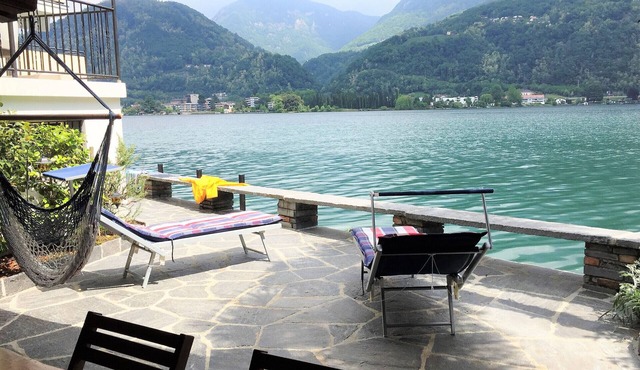 Direct on Lugano Lake: Take a Swim from your Villa - Cottage for 4 people in Riva San Vitale