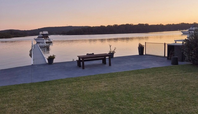 Direct water front 3 meters from Lake.nYour own private balcony overlooking Lake