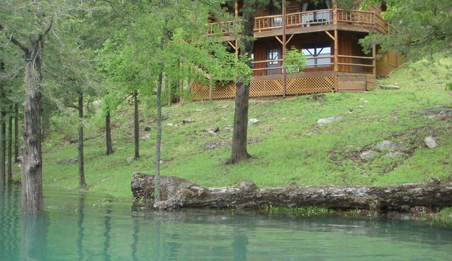 Direct Waterfront Cabin with Boat Dock & Swim Deck