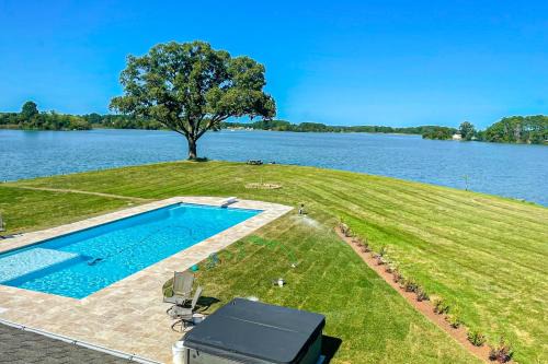 Direct Waterfront Access to Chesapeake Bay