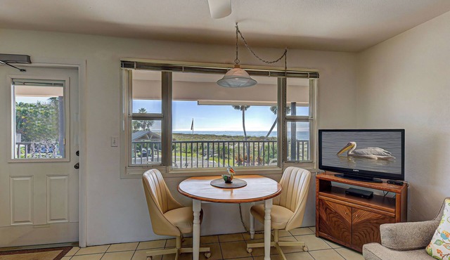 Directly on the Gulf - Unit 13 - 1 Bedroom - Second Floor - Sleeps up to 4