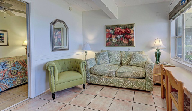 Directly on the Gulf - Unit 9 - 1 Bedroom - Ground Floor - Sleeps up to 4
