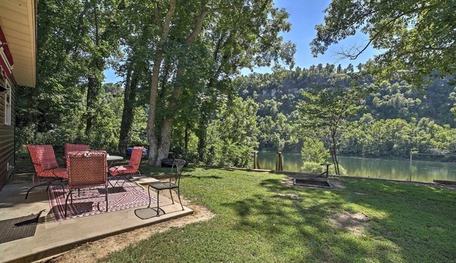 Directly on White River! Walk-in access! - 1/4 mile from White Hole Access.