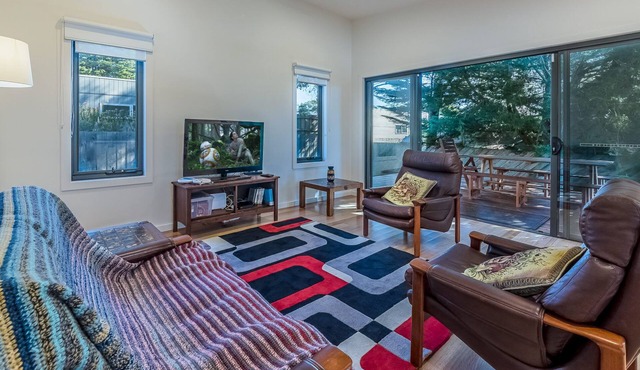 Disabled access and wheelchair friendly, pets allowed, disabled bathroom