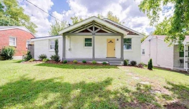 *DISCOUNT* City Views,1.5MI to Broadway, Sleeps 10