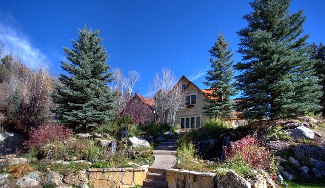 Discount early JUNE STONEHILL LODGE, SWIM, HIKE, LUXURY