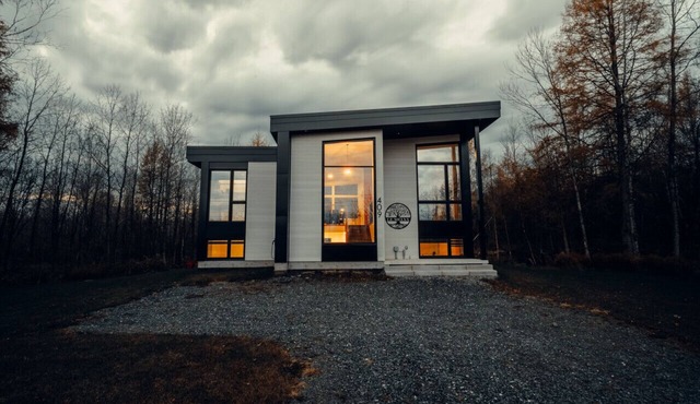 Discount! Modern Cottage- Hot Tub- Nature Escape- Fire Pit