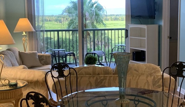 Discounted Rate! Terra Ceia Bay Golf & Tennis Club and a modest drive to Beaches