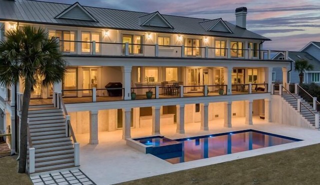 Discounts! Serenity- 2 50th One of a kind Oceanfront Master Piece, Pool/Hot Tub