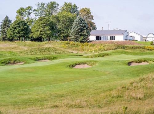 Discover an exclusive private golf estate