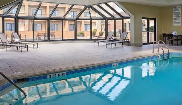 Discover Arts & Culture in a Vibrant Setting! Enjoy Indoor Pool! Pets Allowed!