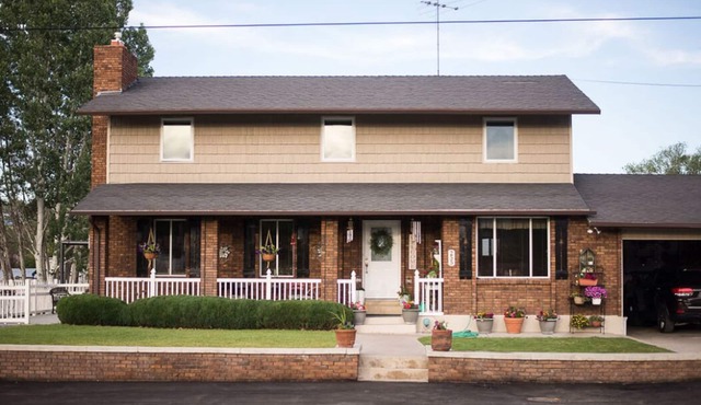 Discover Bryce Canyon nearby, cozy 2-bedroom guesthouse