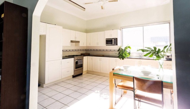 Discover Cessnock Vineyard Delights - Book Direct