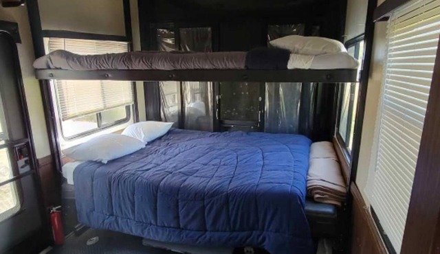 Discover Desert Tranquility: Comfortable Resort with Nature Access