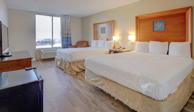 Discover Duncanville Charm from a Comfortable 4-Room Stay w/Free Parking