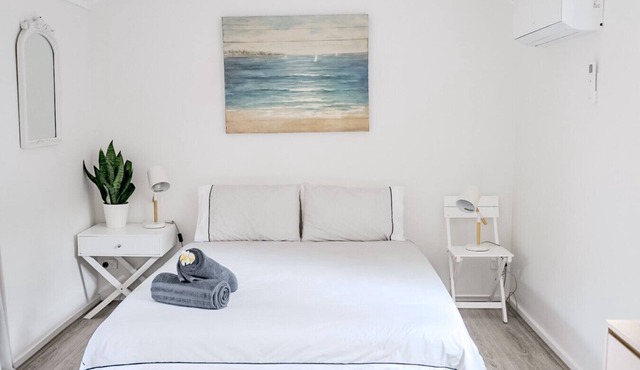 Discover Jackson’s Cottage.