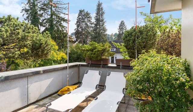 Discover Lakeview Apartment Living