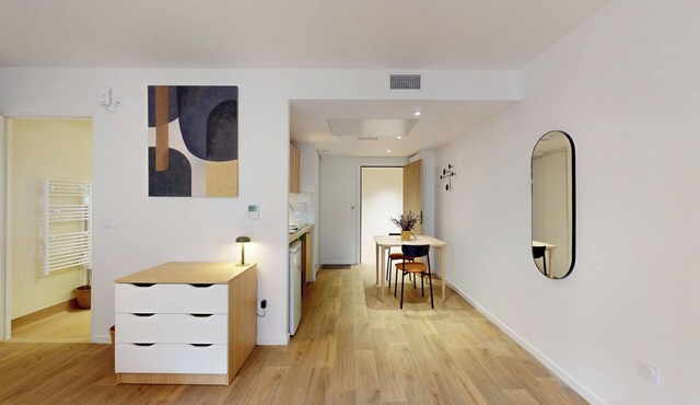 Discover Oya near Paris – private units with shared spaces.