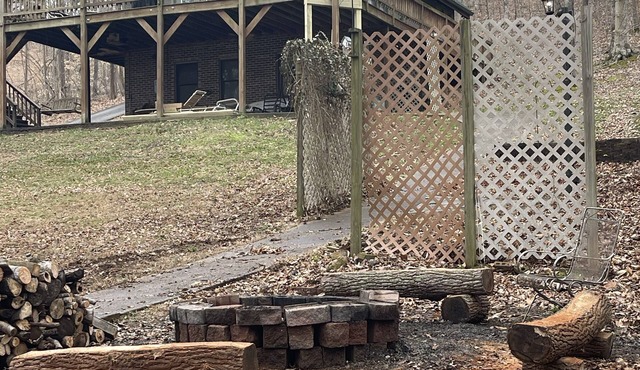 Discover serenity on Lake Barkley, your perfect 3-bedroom retreat in Eddyville