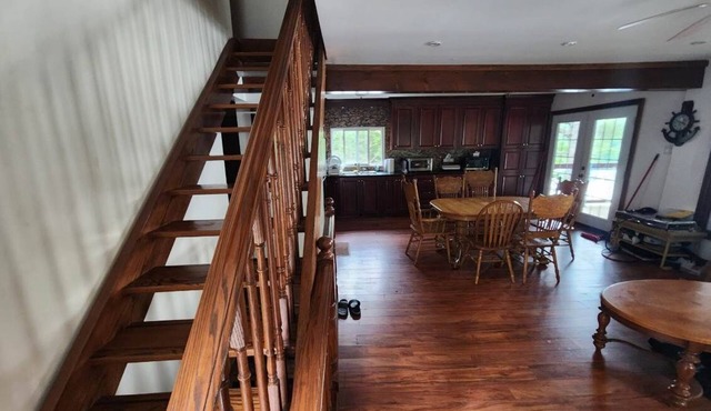 Discover Serenity: Ultimate Summer Getaway Awaits at Charming Cottage Retreat!