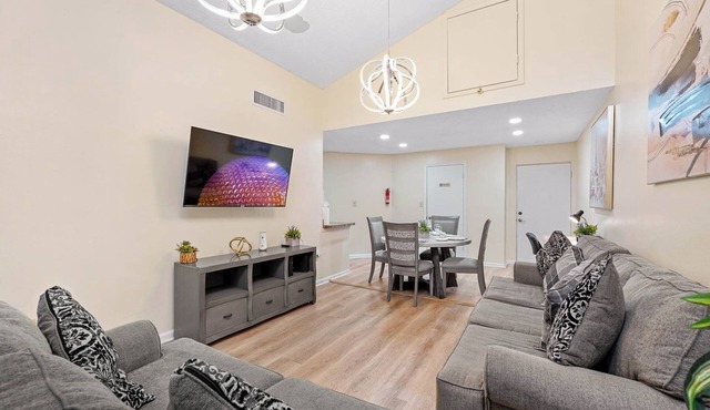 "Discover the Best of Orlando at 3648 Apartment: Your Perfect Vacation Home!"