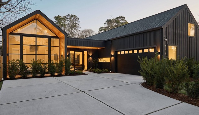 Discover The Black Oak: Forest & Chill—an entire home nestled among the trees.
