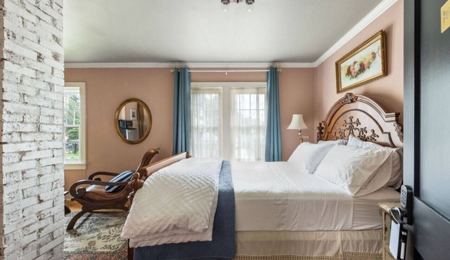 Discover the charm of Colonial Beach