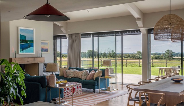 Discover the Enchantment of Gilboa House: Where Nature's Palette Meets Luxury in the Heart of Cotswo