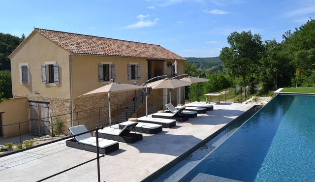 Discover the Lubéron; Welcome to Mas Sainte Hélène