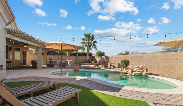 Discover the magic of Surprise & Phoenix in this contemporary home