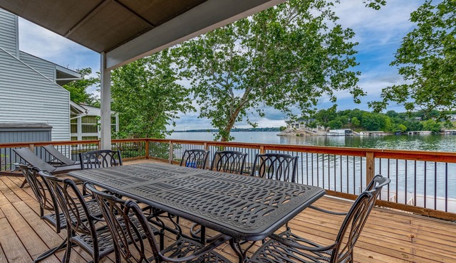 Discover the Ultimate Lakefront Oasis, Grand Point Escape, Dock, Sleeps 14