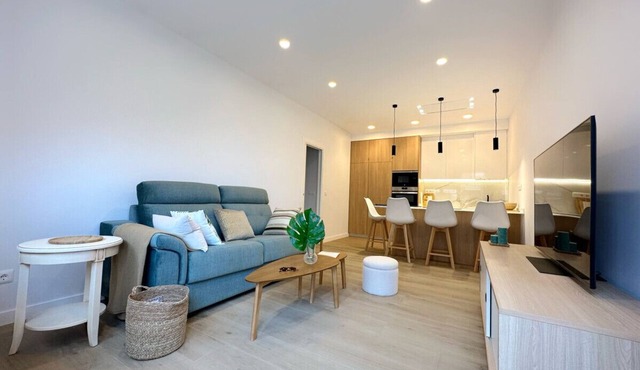 Discover this fabulous first floor in the town of Ajo! Ideal for couples and families.