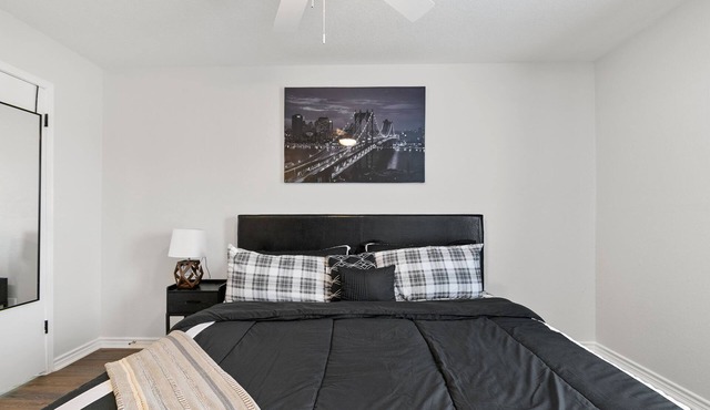 Discover Tranquil Hideaway, Your Urban OasisnnWelcome to Tranquil Hideaway.