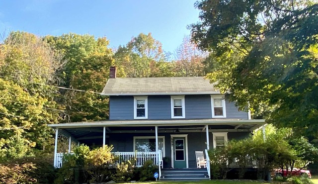 Discover tranquility near Lake Wallenpaupack 16 min