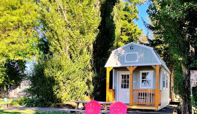 🌿Discover Tranquility in a Little Barn Cabin: A Unique Glamping Retreat