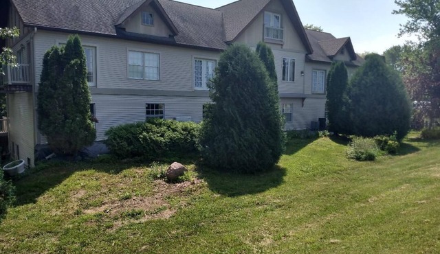 Discover tranquility near Glacial Lake Wisconsin Merrimac's 2-bedroom apartment