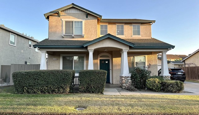 Discover Turlock charm near California State University