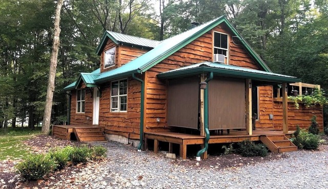 Discover your ideal Pocono Lake vacation rental at Pocono Dream Cottage!